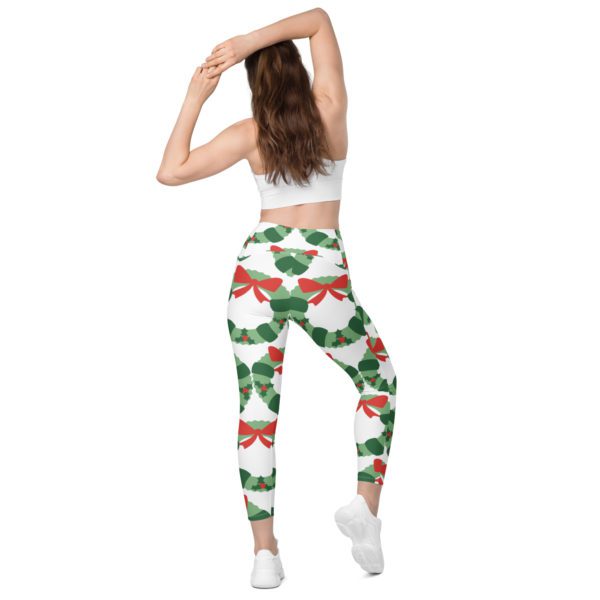Model for Christmas Wreath Yoga leggings.